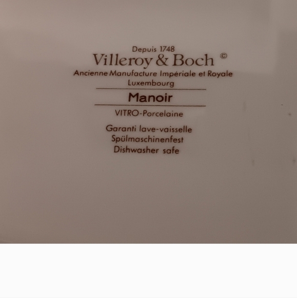 VINTAGE VILLEROY AND BOCH MANOIR COVERED BUTTER DISH. - Picture 3 of 4